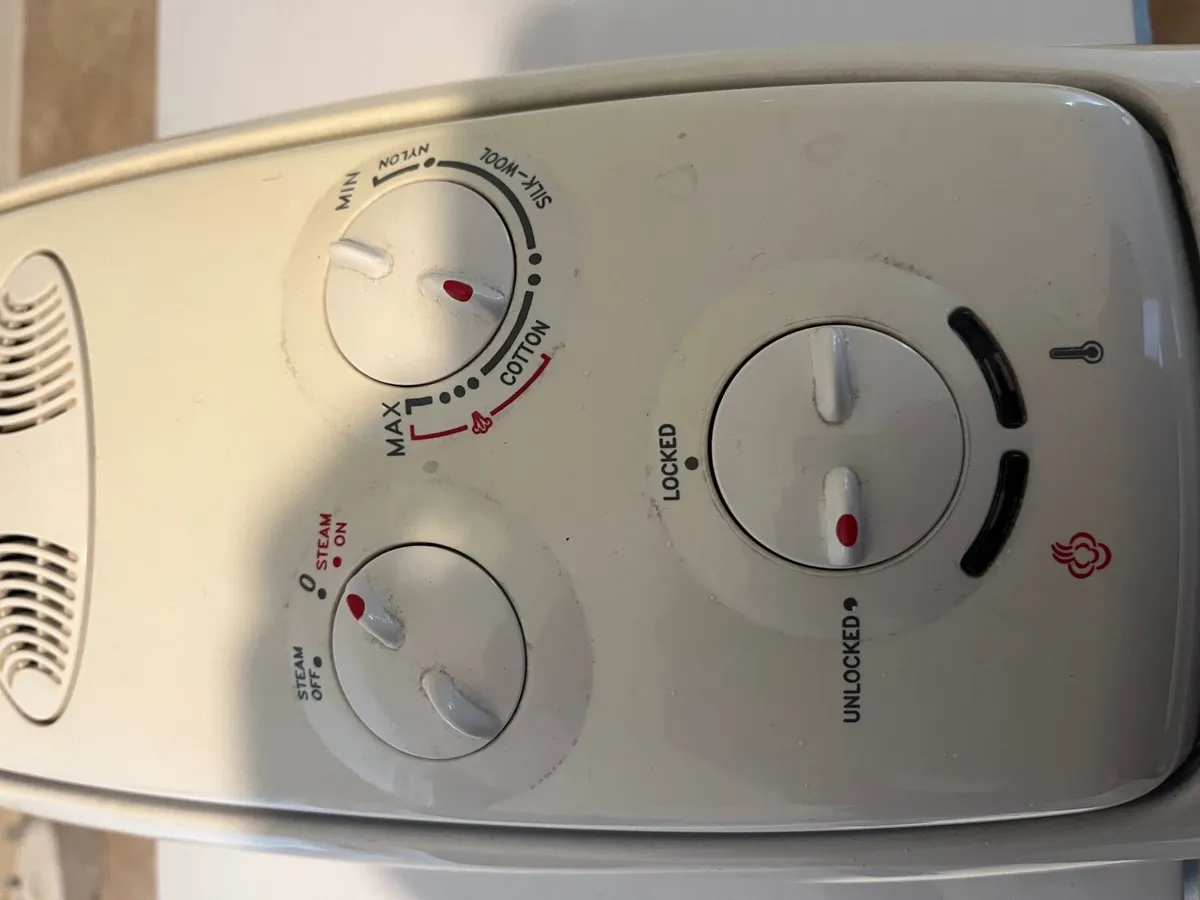 Steam Iron Press - Image 2