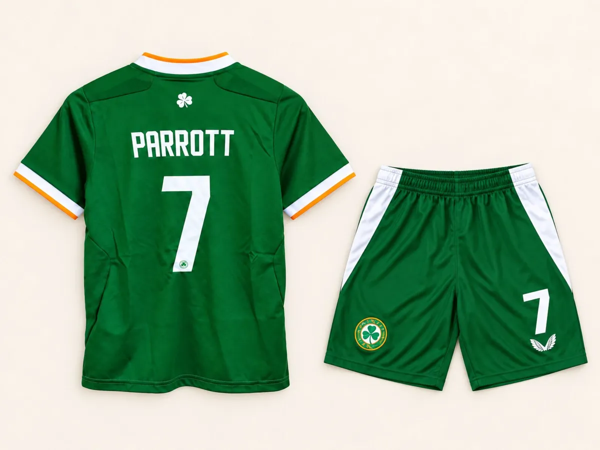Ireland Troy Parrott kids football kit - Image 1