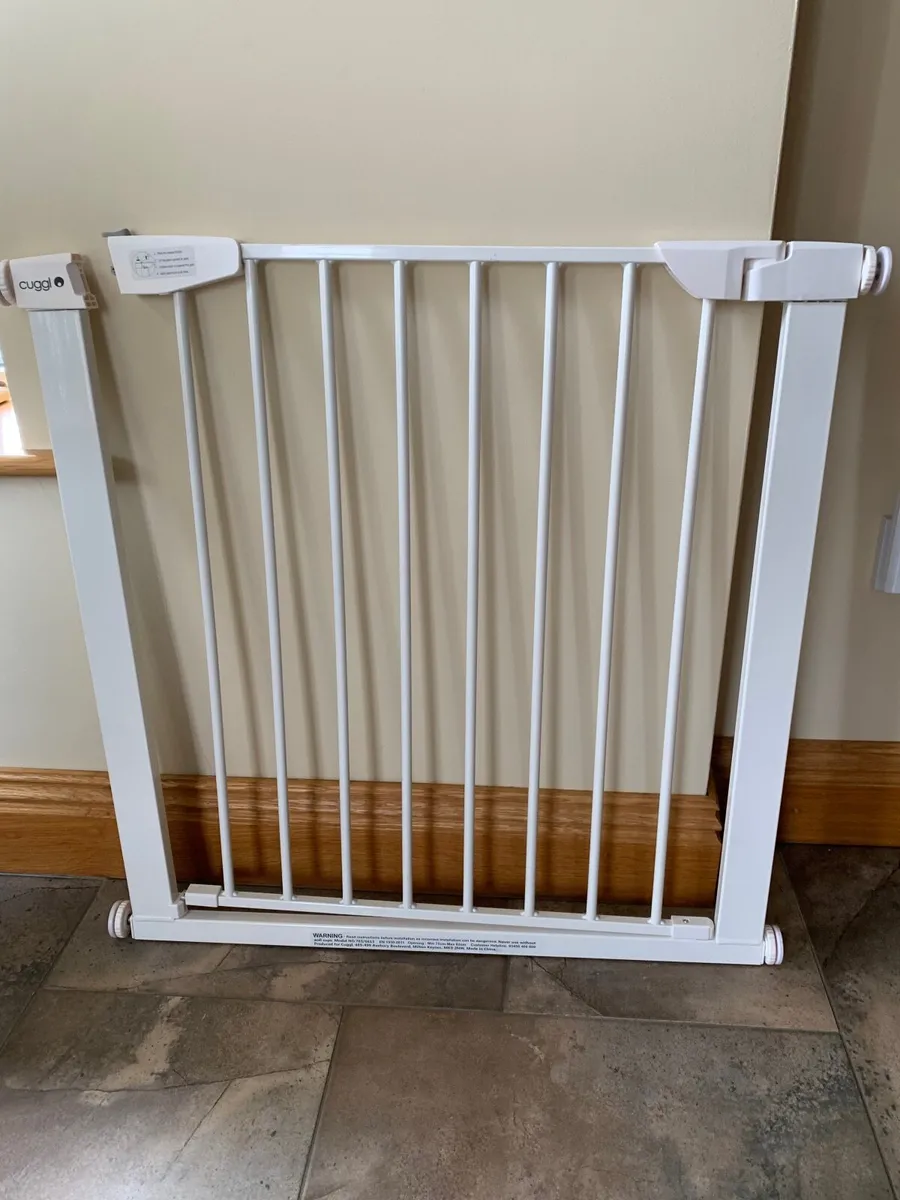 Stairs safety gate