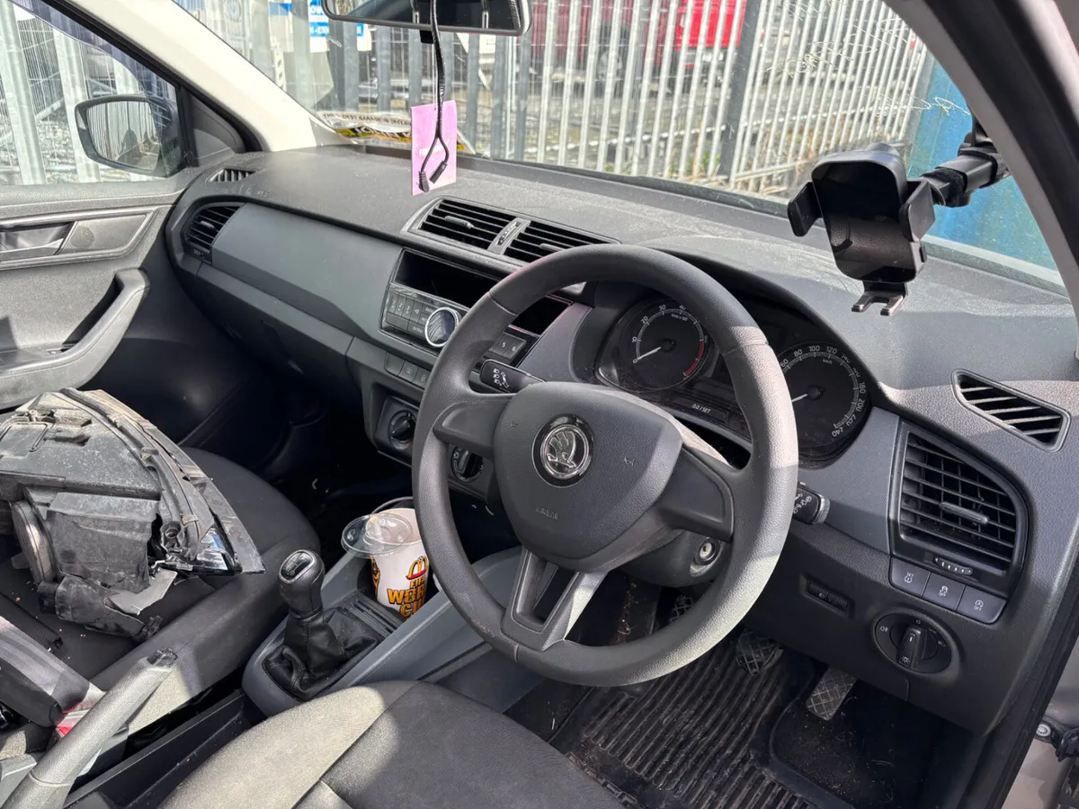 19 Fabia 1.0 Petrol NCT 7/27 130km Starting - Image 4