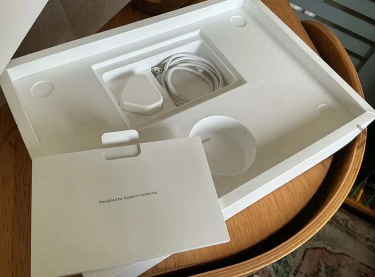 Apple macbook pro 13" - Image 3