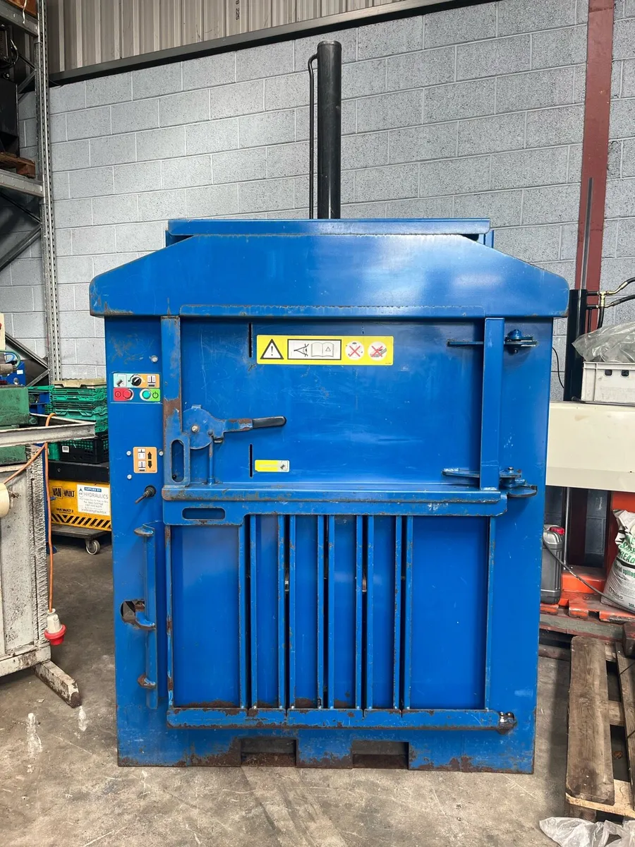 Cardboard plastic baler compactor