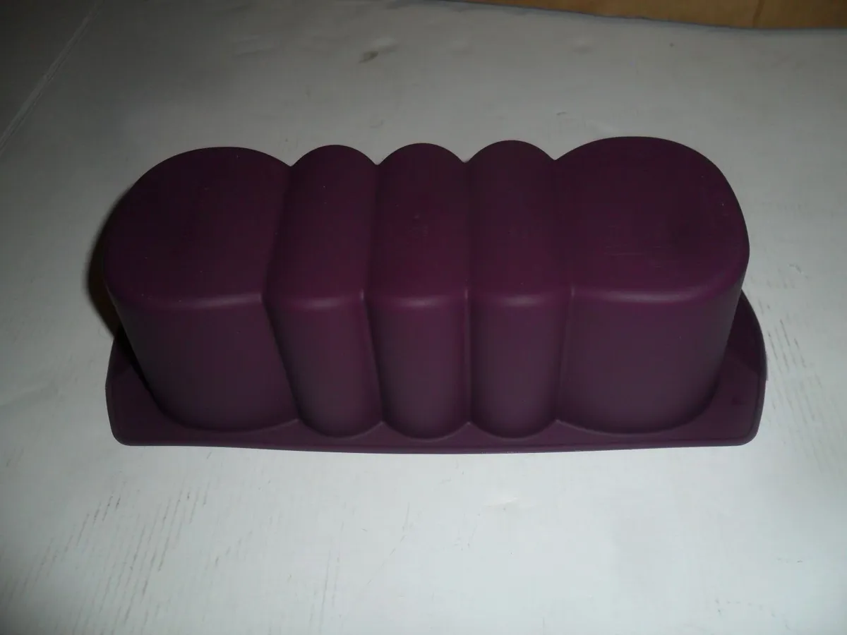 Tupperware king's silicone form 1.5l - Image 3