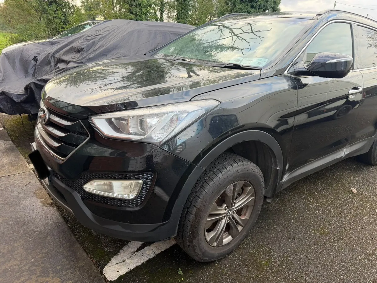 Hyundai Santa Fe 2013 2.2 auto breaking - Image 2