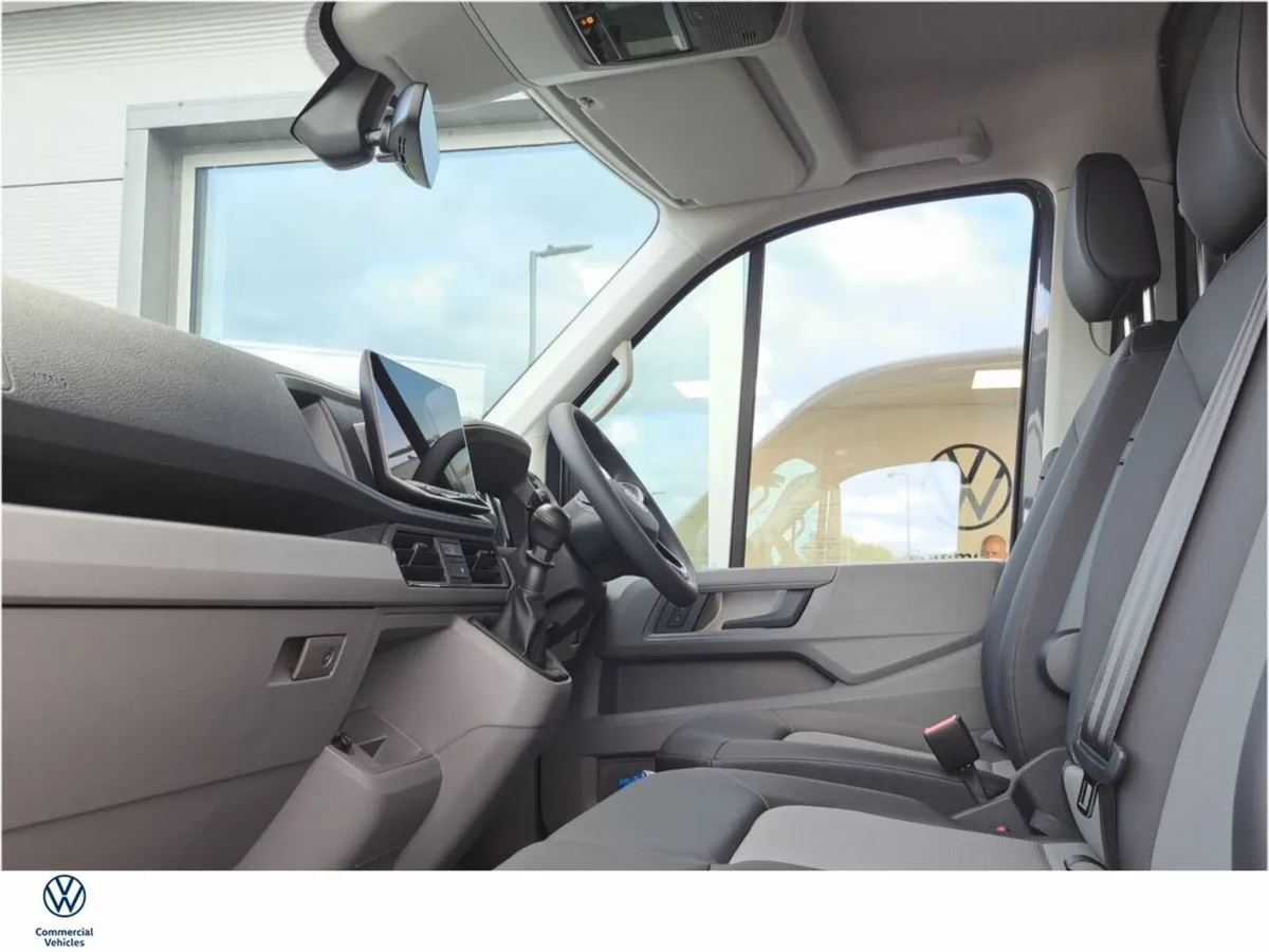 Volkswagen Crafter 0% Finance Trendline mwb 3.5t - Image 4