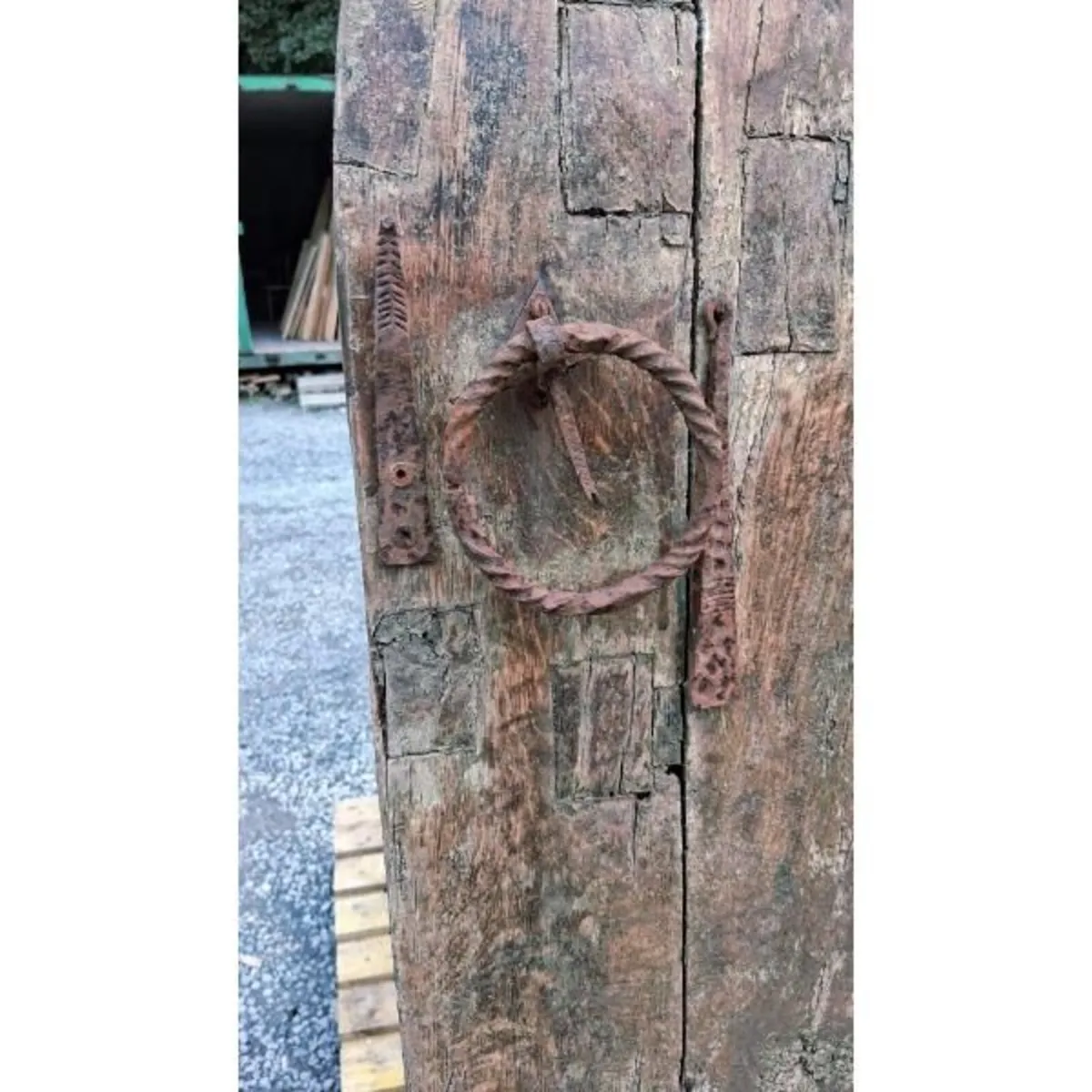 Gothic Style Timber Door KAS1408 - Image 3