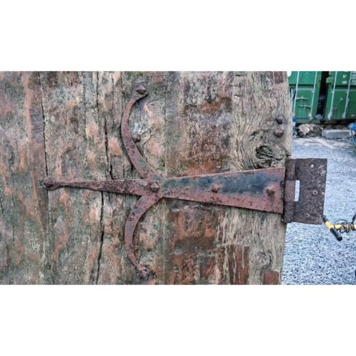 Gothic Style Timber Door KAS1408 - Image 4