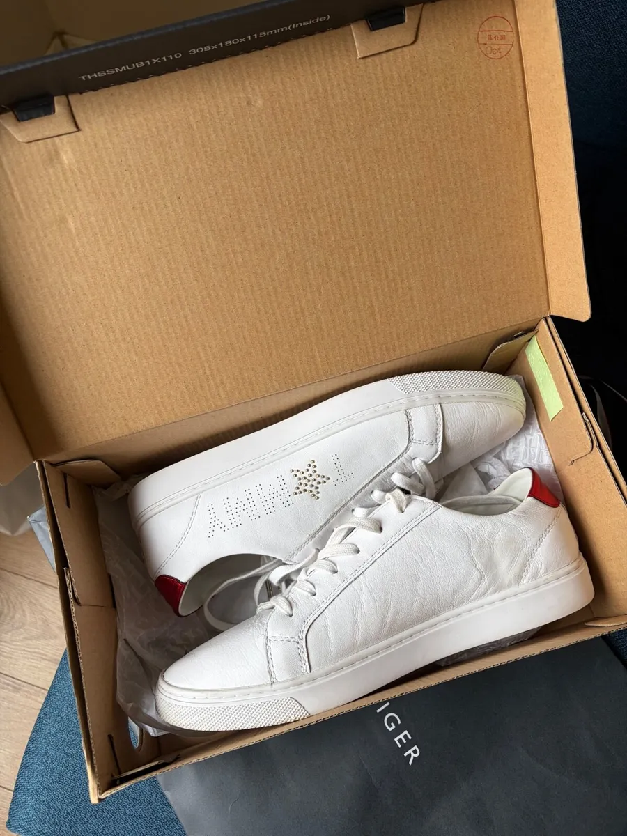 Tommy Hilfiger leather shoes - Image 2