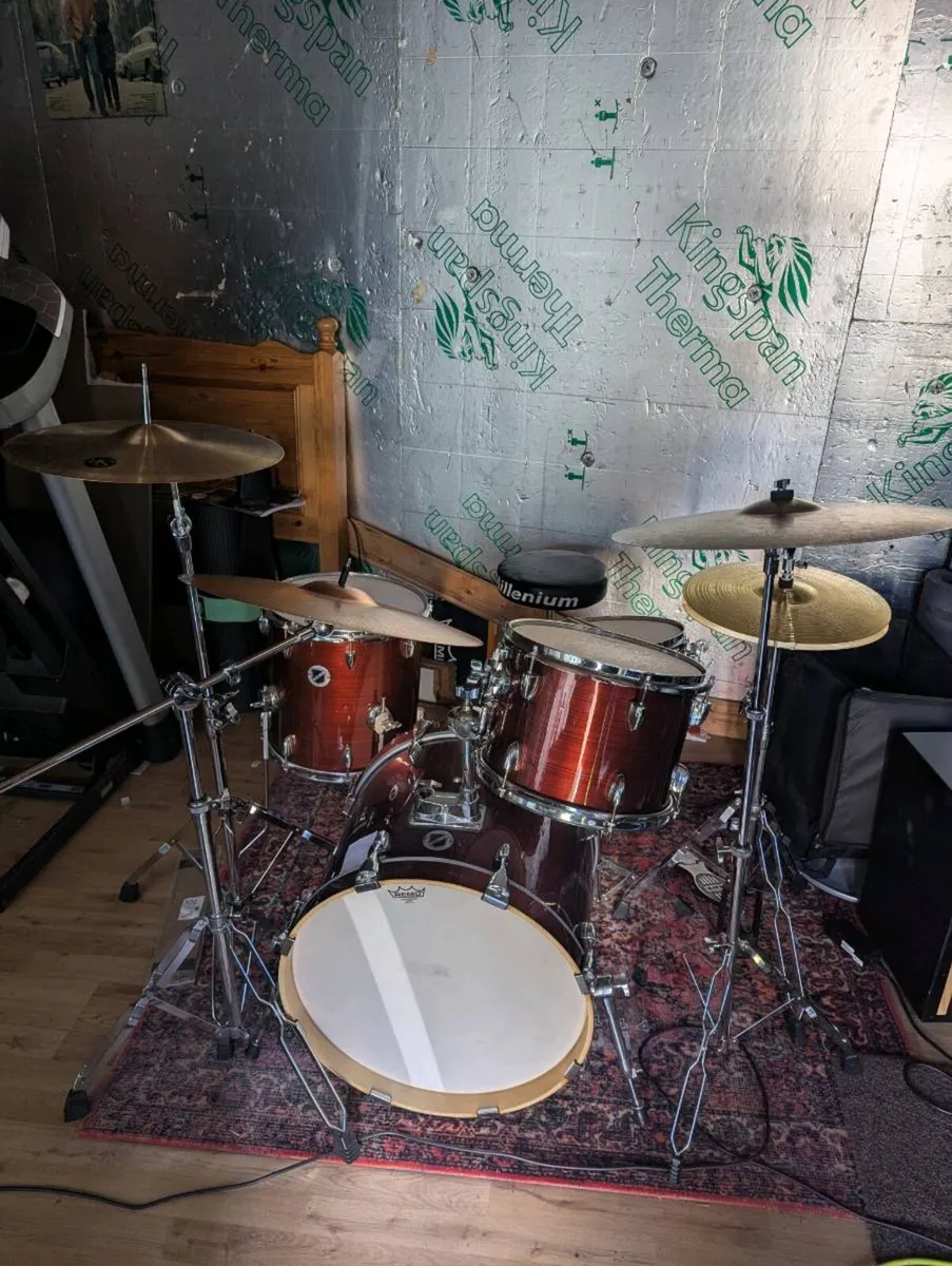 Drum Kit - Image 1
