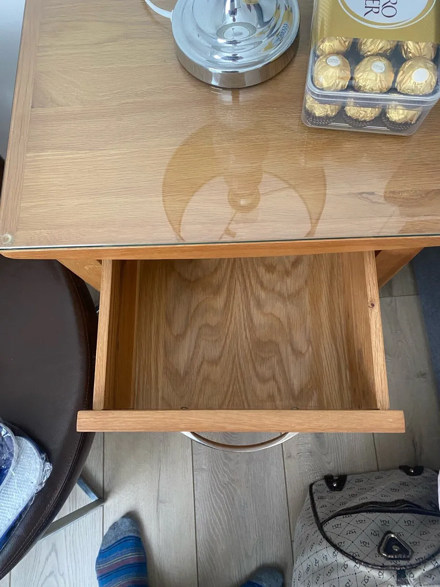 Oak bedside lockers - Image 4