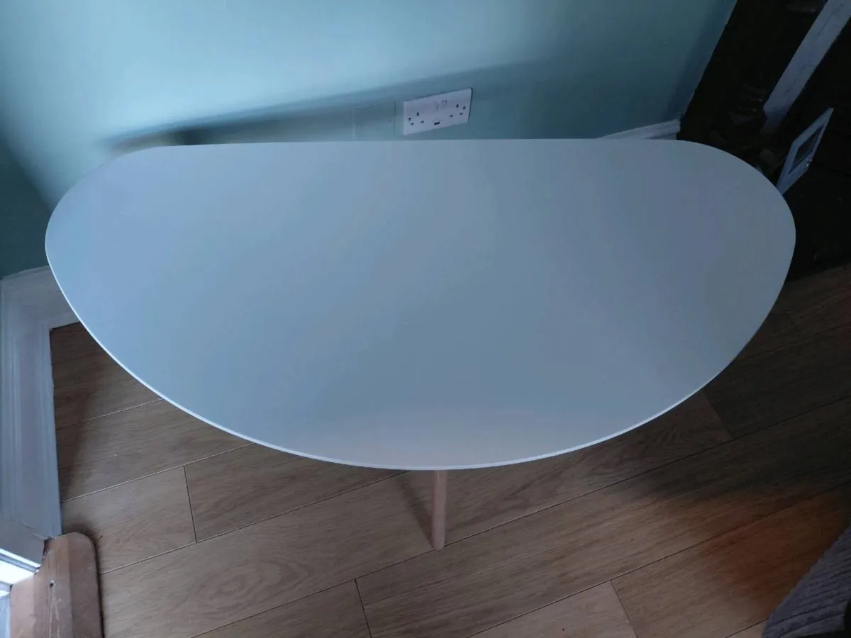 Coffee table - Image 1