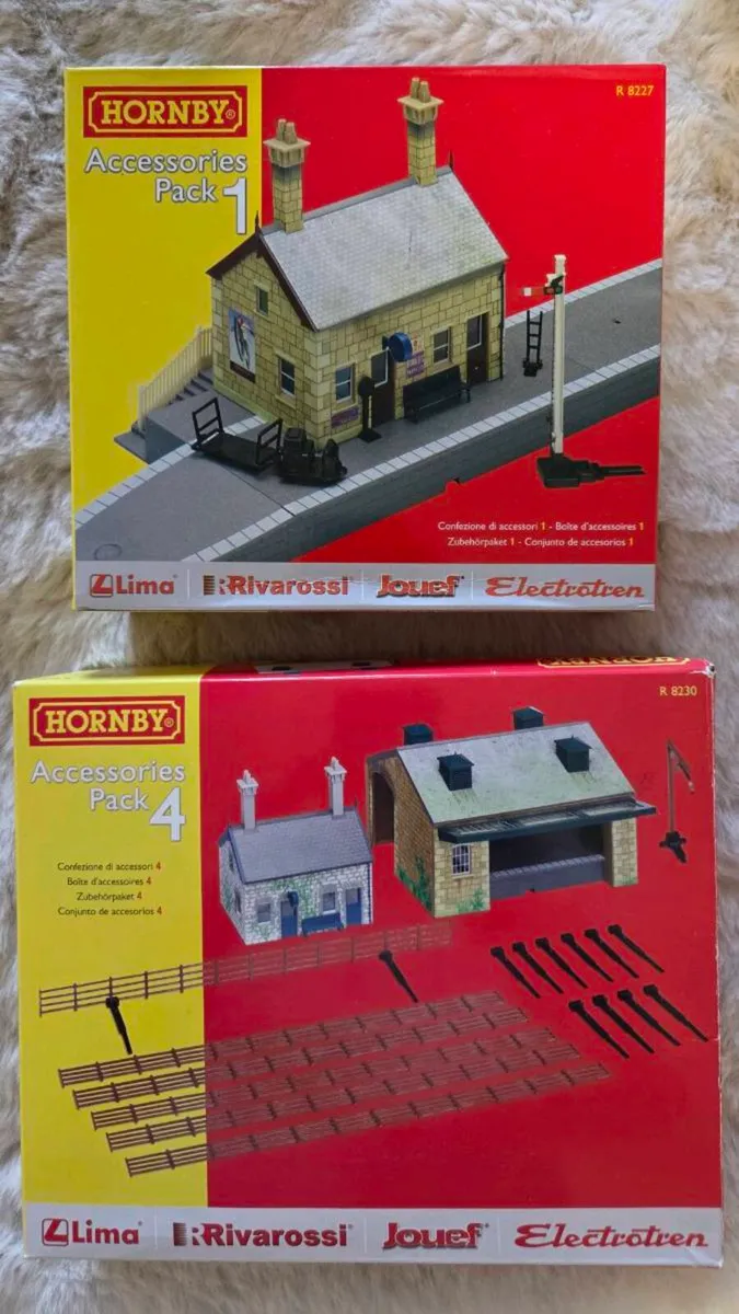 Hornby Wagons and Accessory Packs - Image 1
