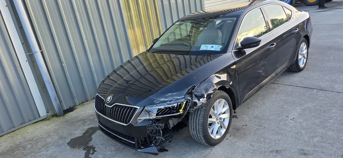 171 SKODA SUPERB DIESEL AUTO - Image 3