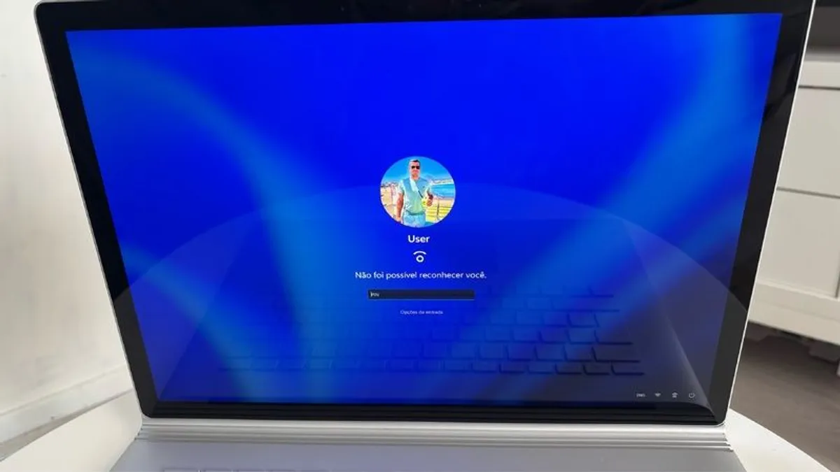 Microsoft Surface Book 3 - Intel Core i7 - 32GB RAM - Image 1