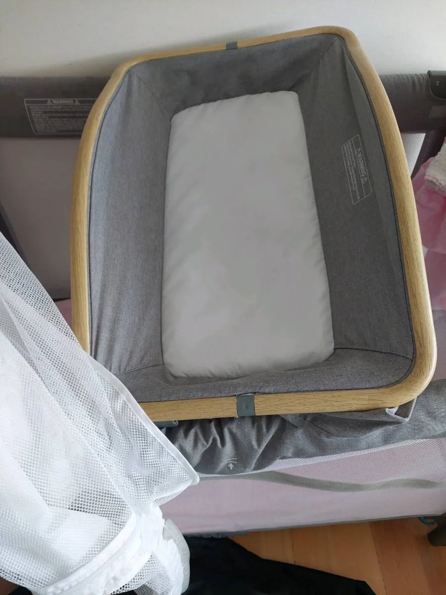 Travel Cot - Image 2