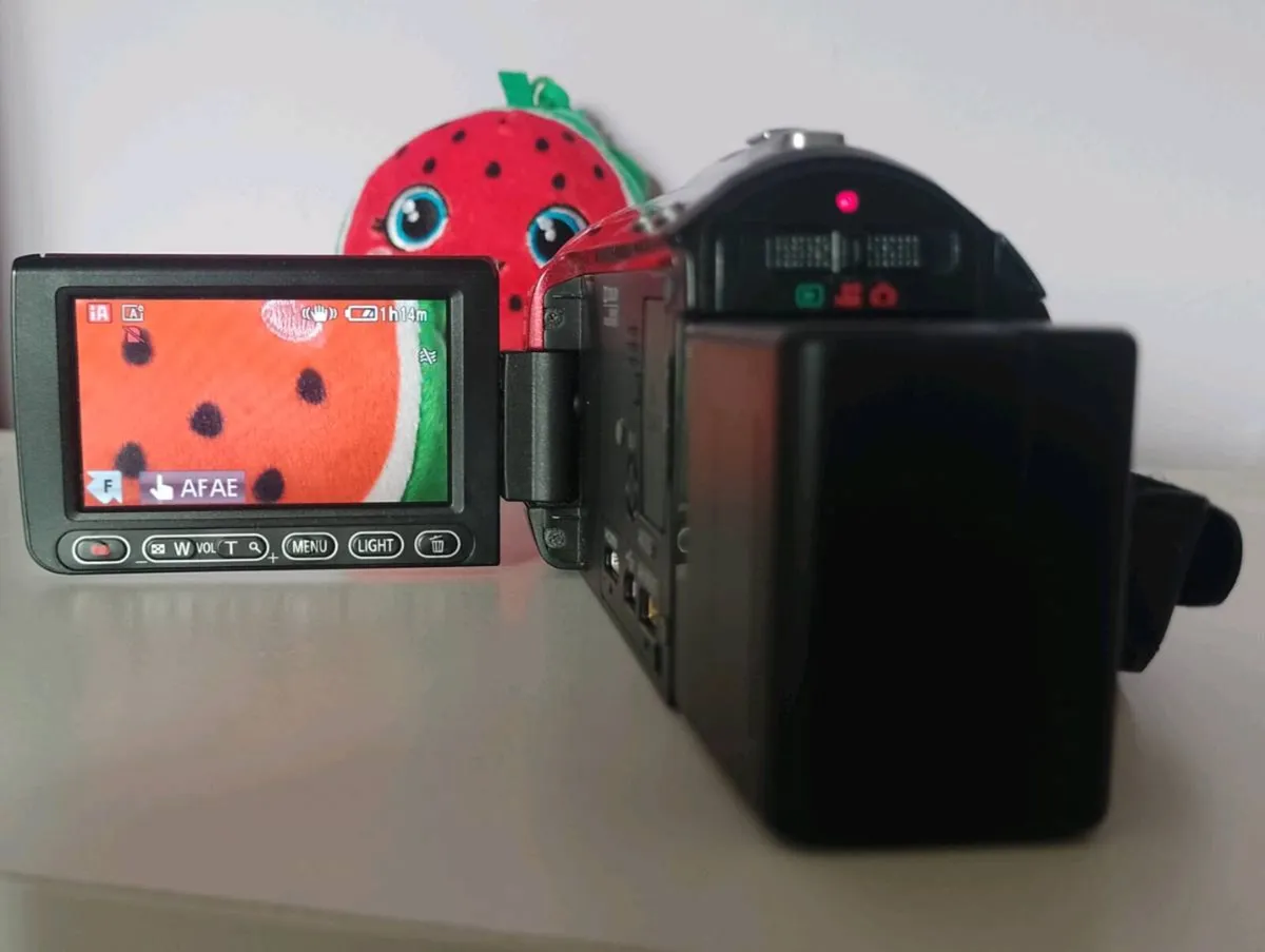 Panasonic camcorder - Image 4