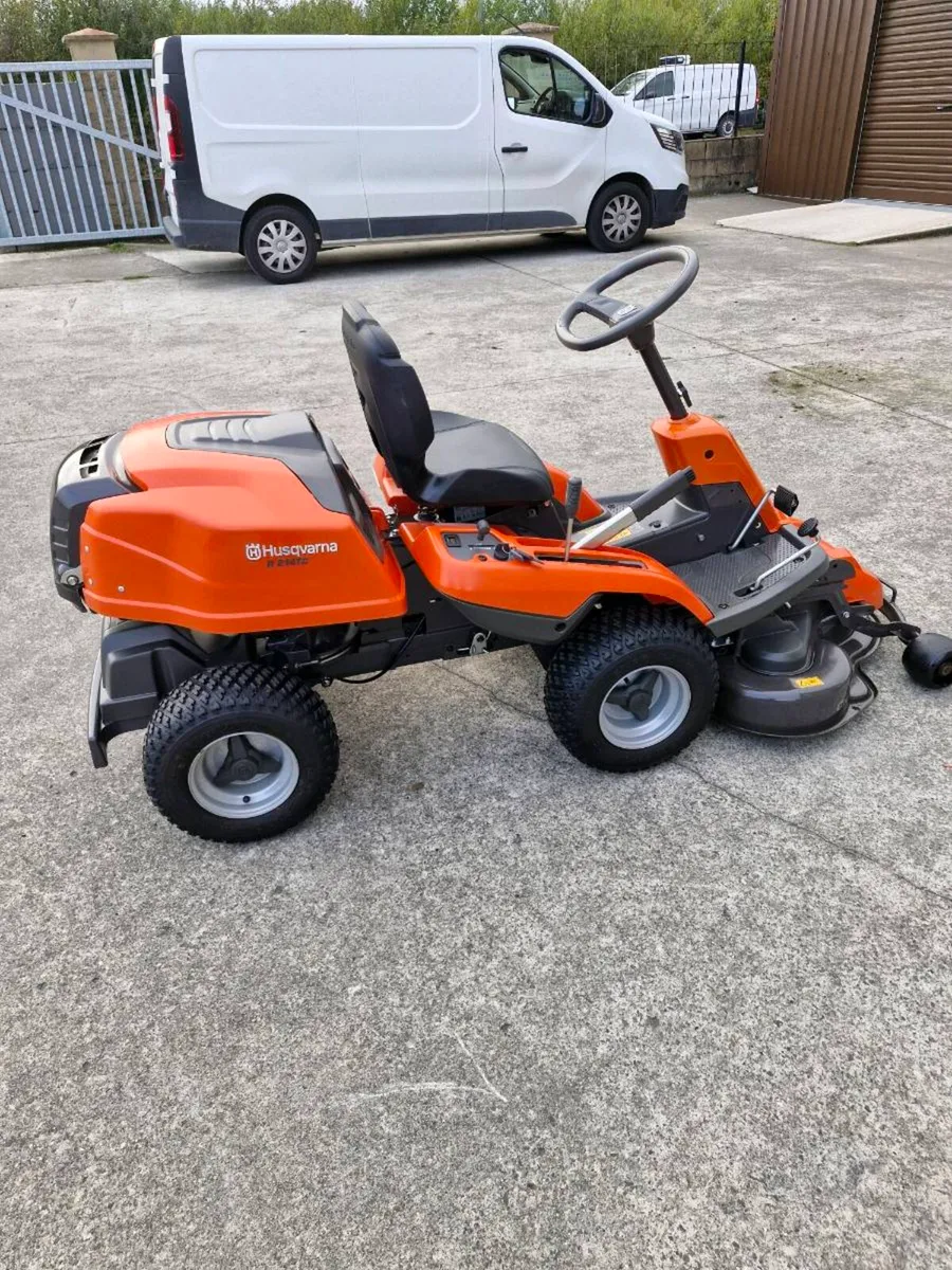 Husqvarna R214TC - Image 1