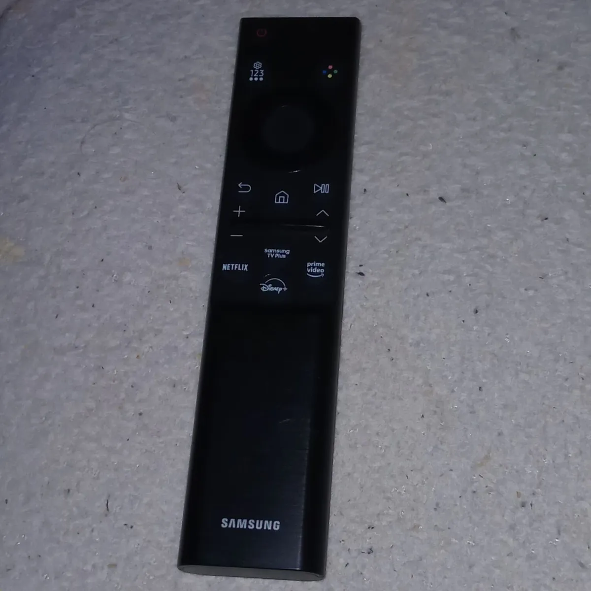 curved Samsung smart tv  55ins - Image 2