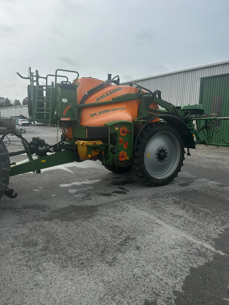 Amazone sprayer - Image 1