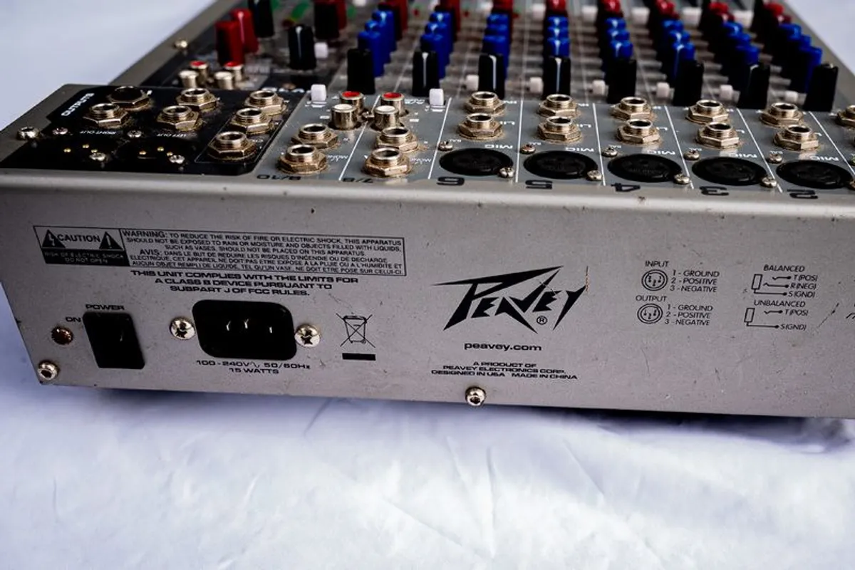 Peavey 10 Channell Mixer - Image 3