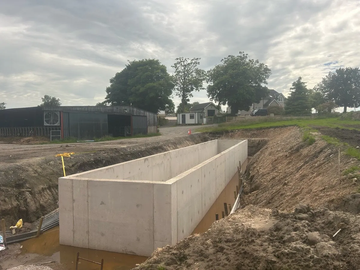 Shuttering/concrete crew / shed erecting - Image 2