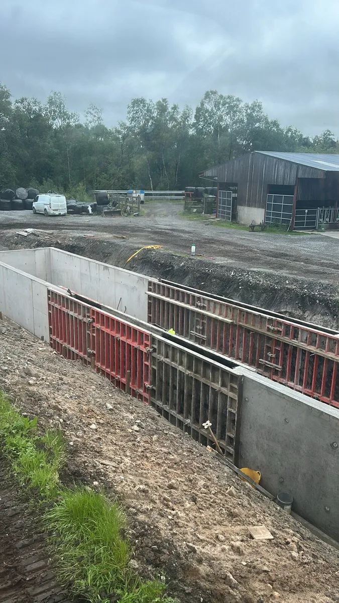Shuttering/concrete crew / shed erecting - Image 3