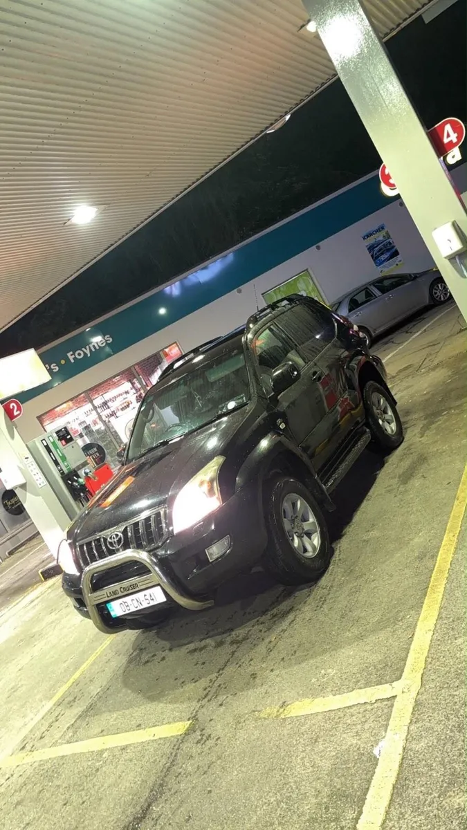 Toyota Land Cruiser - Image 4