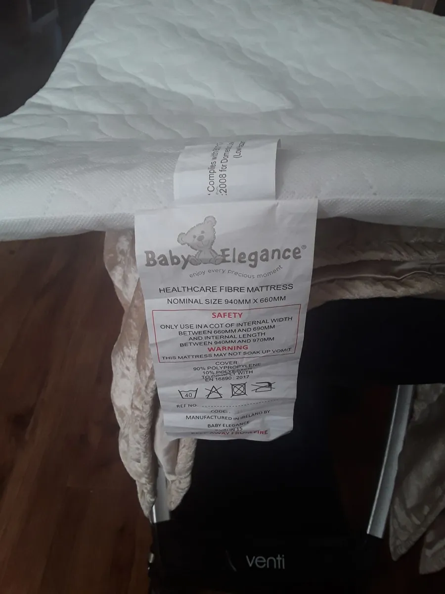 Hypoallergenic as new travel cot mattress - Image 2
