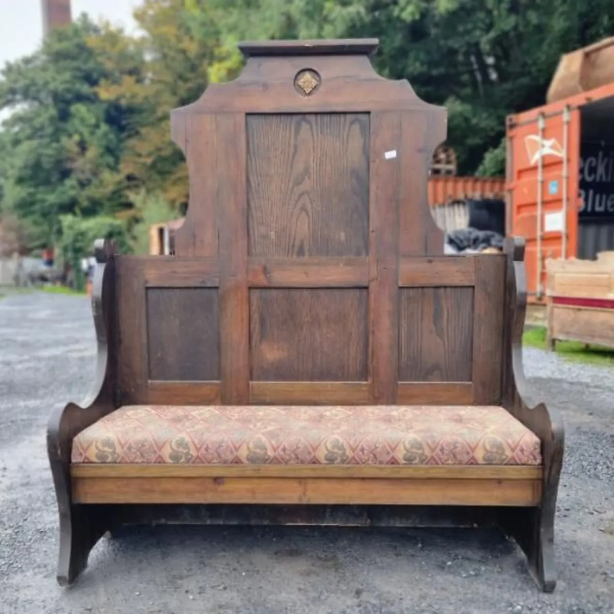 Wooden High Back Settle Bench KAS1395 - Image 2