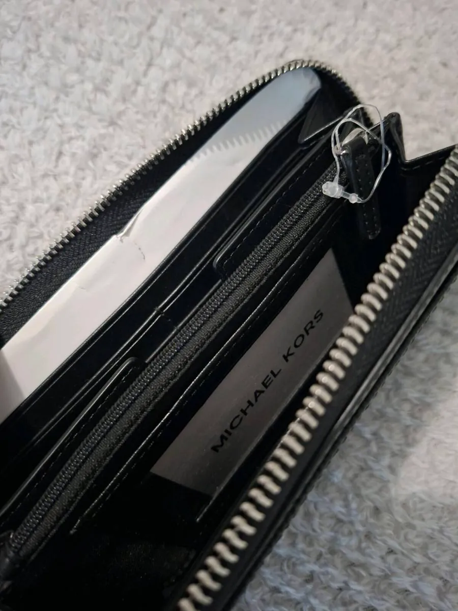 Michael Kors Wallet brand new - Image 3