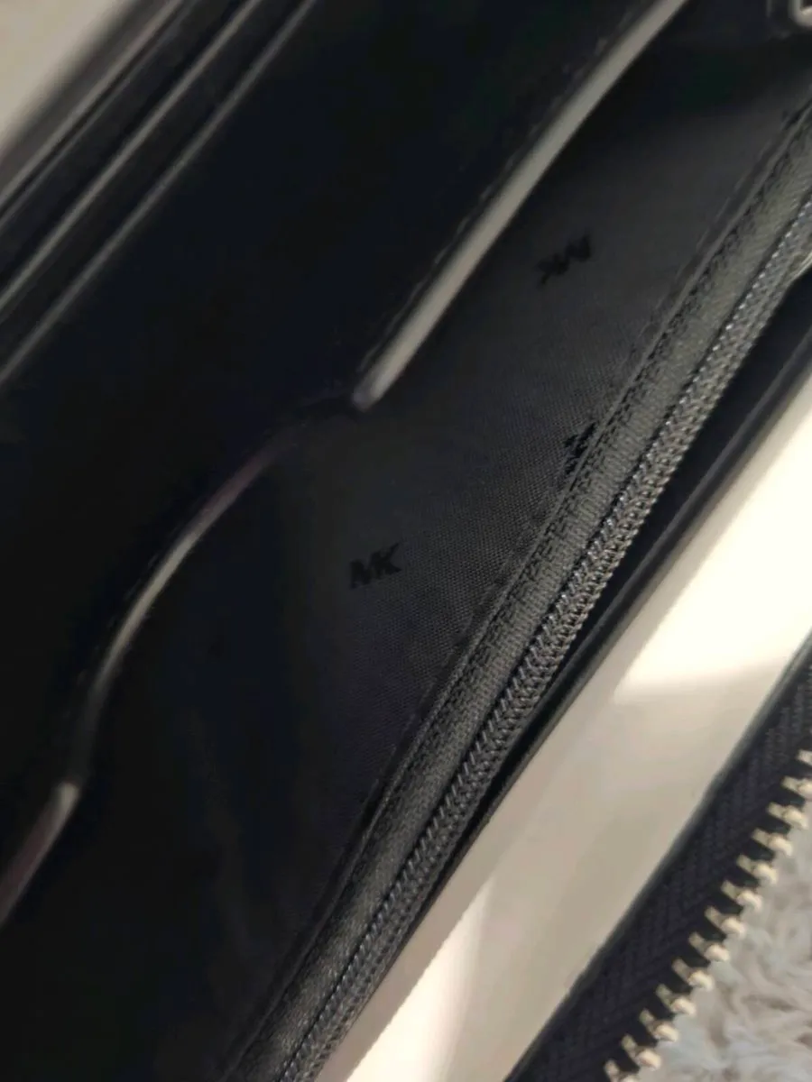 Michael Kors Wallet brand new - Image 4