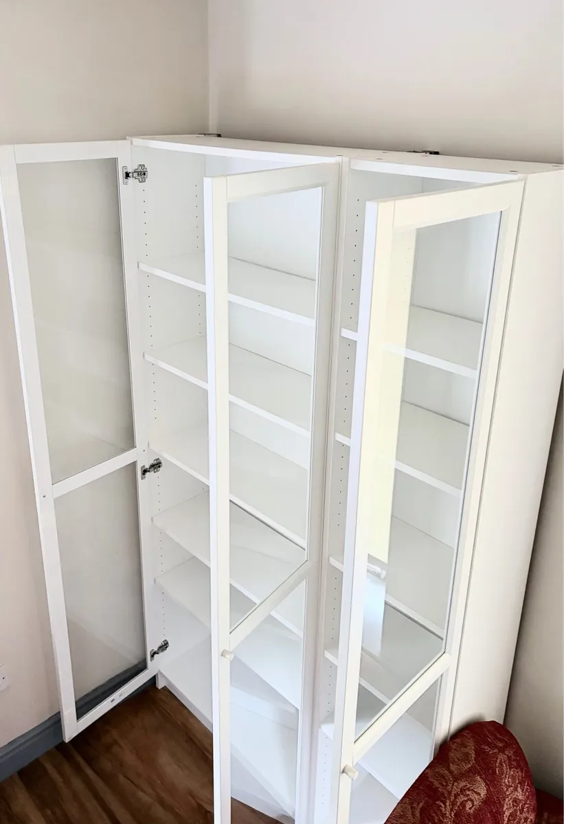 Ikea white glass display cabinet - Image 3