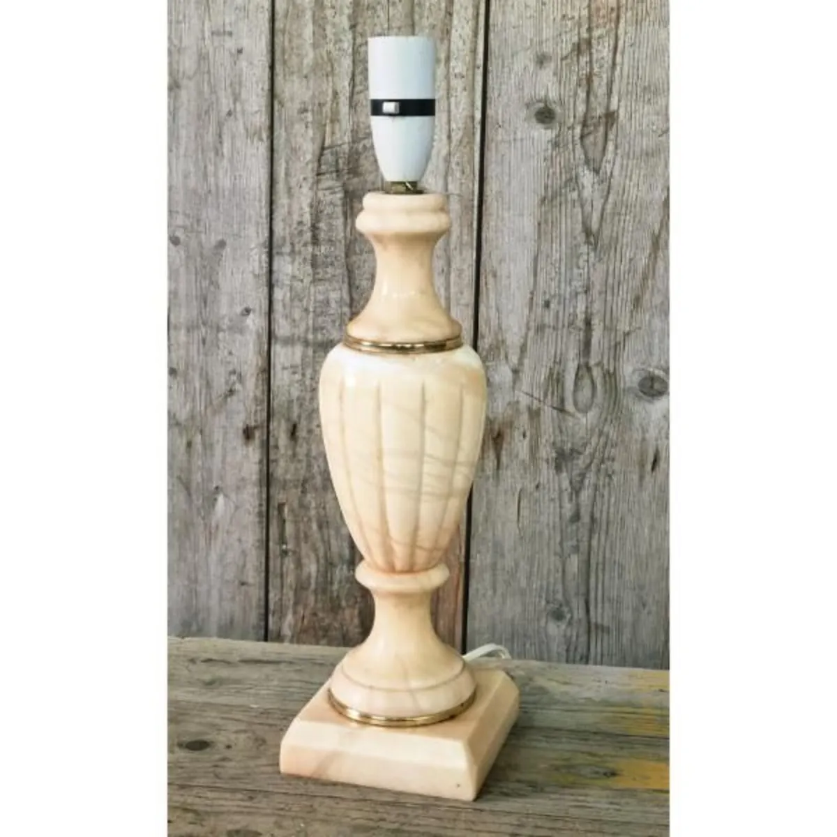 Alabaster Table Lamp KAS1401 - Image 1