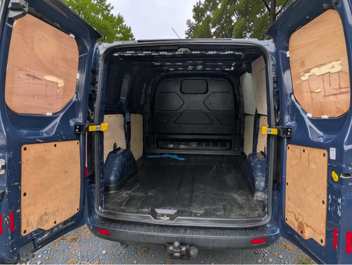 Ford Transit Custom TREND 280 2.0 105PS 6SPEED 3DR - Image 4