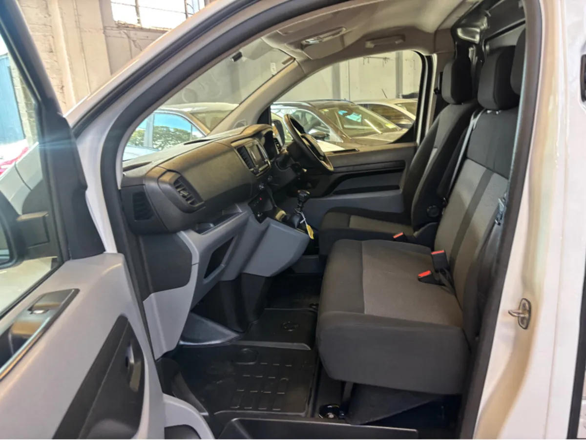 Opel Vivaro L2H1-1.5 100PS-6SP MAN 2DR THIS PRICE - Image 2
