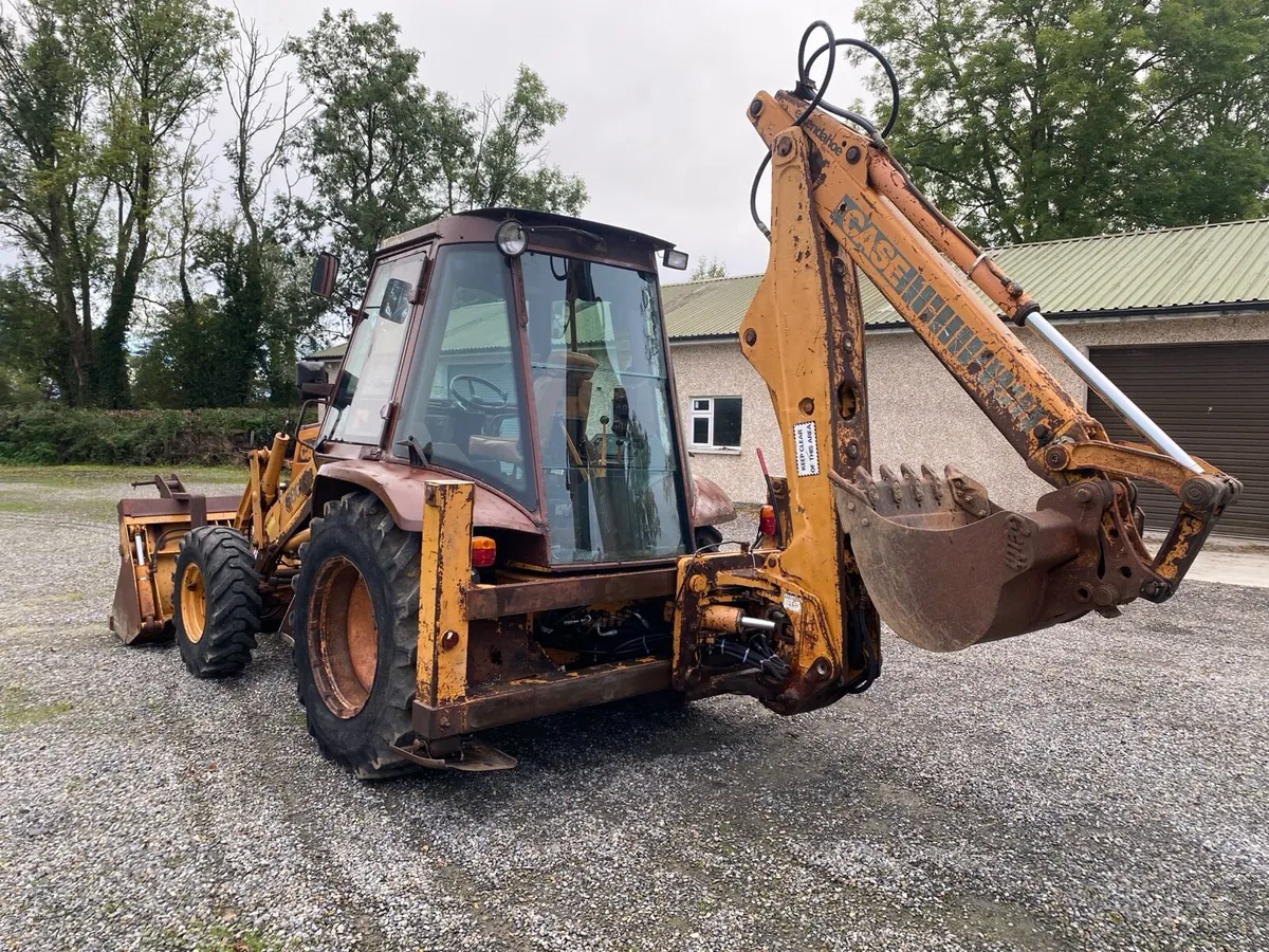 Case 580k turbo Digger - Image 4
