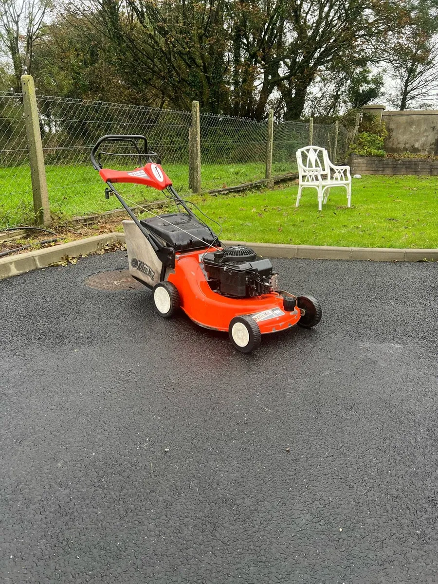 Oleo Mac self drive lawnmower - Image 1