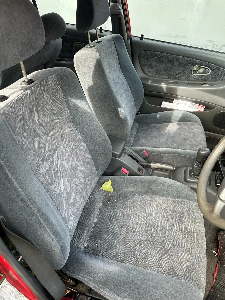 Mitsubishi Lancer  Breaking - Image 4