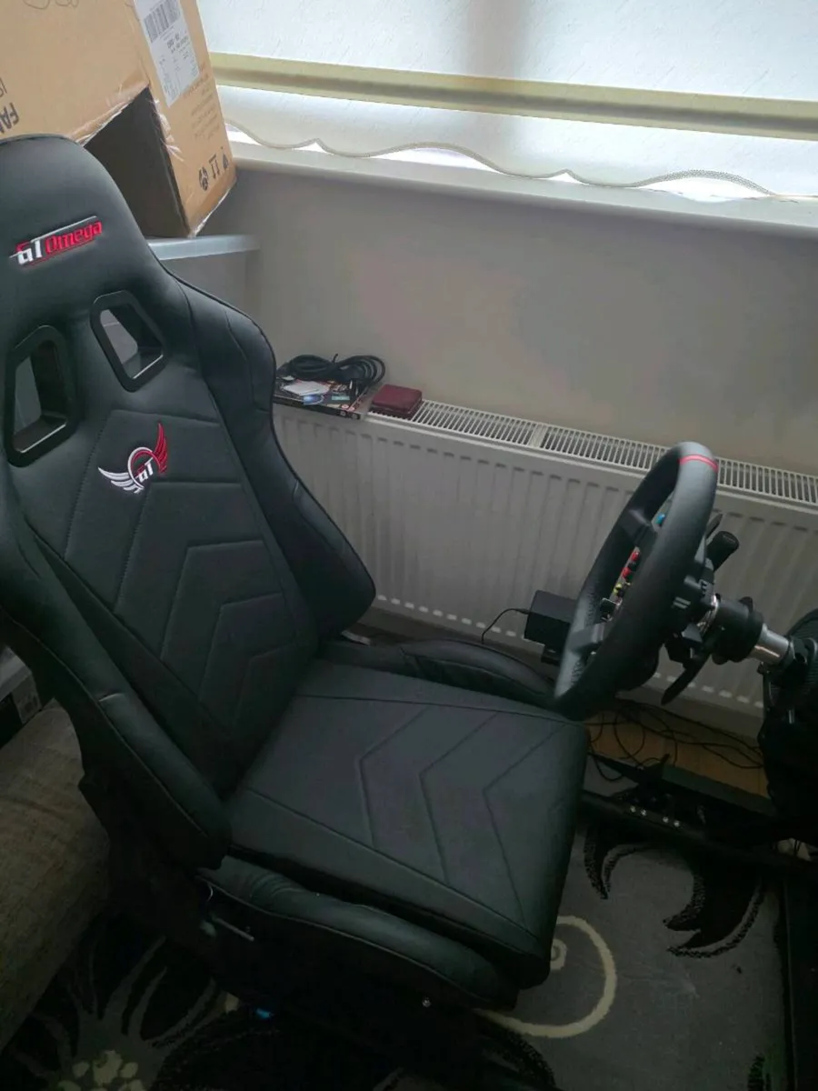 Fanatec racing rig - Image 1