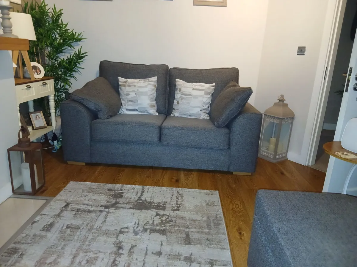 Large L shape couch, 2 seater and footstool - Image 4
