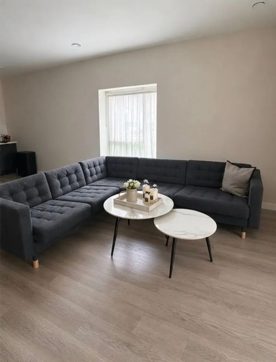 5 seater corner sofa - Image 1
