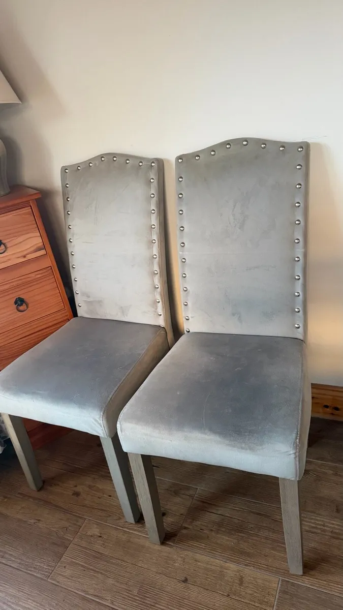 6 kitchen chairs - Image 2
