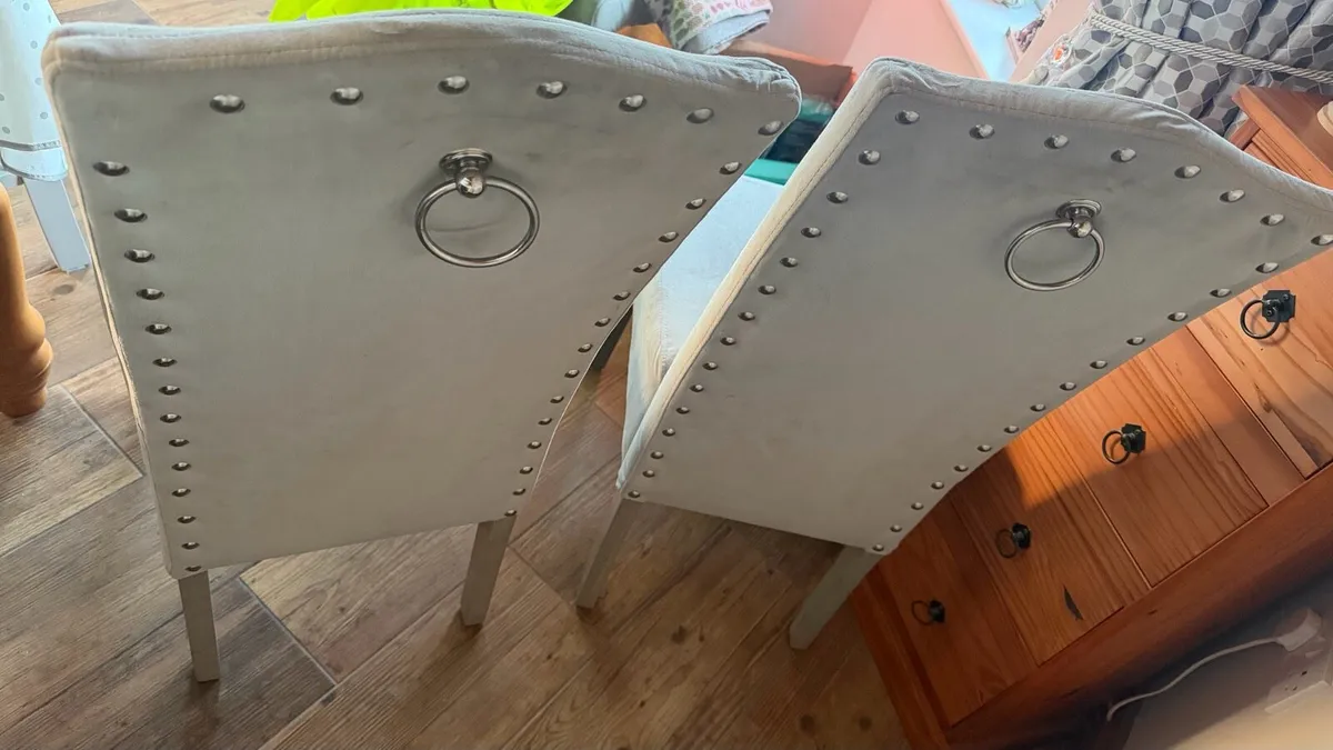 6 kitchen chairs - Image 3