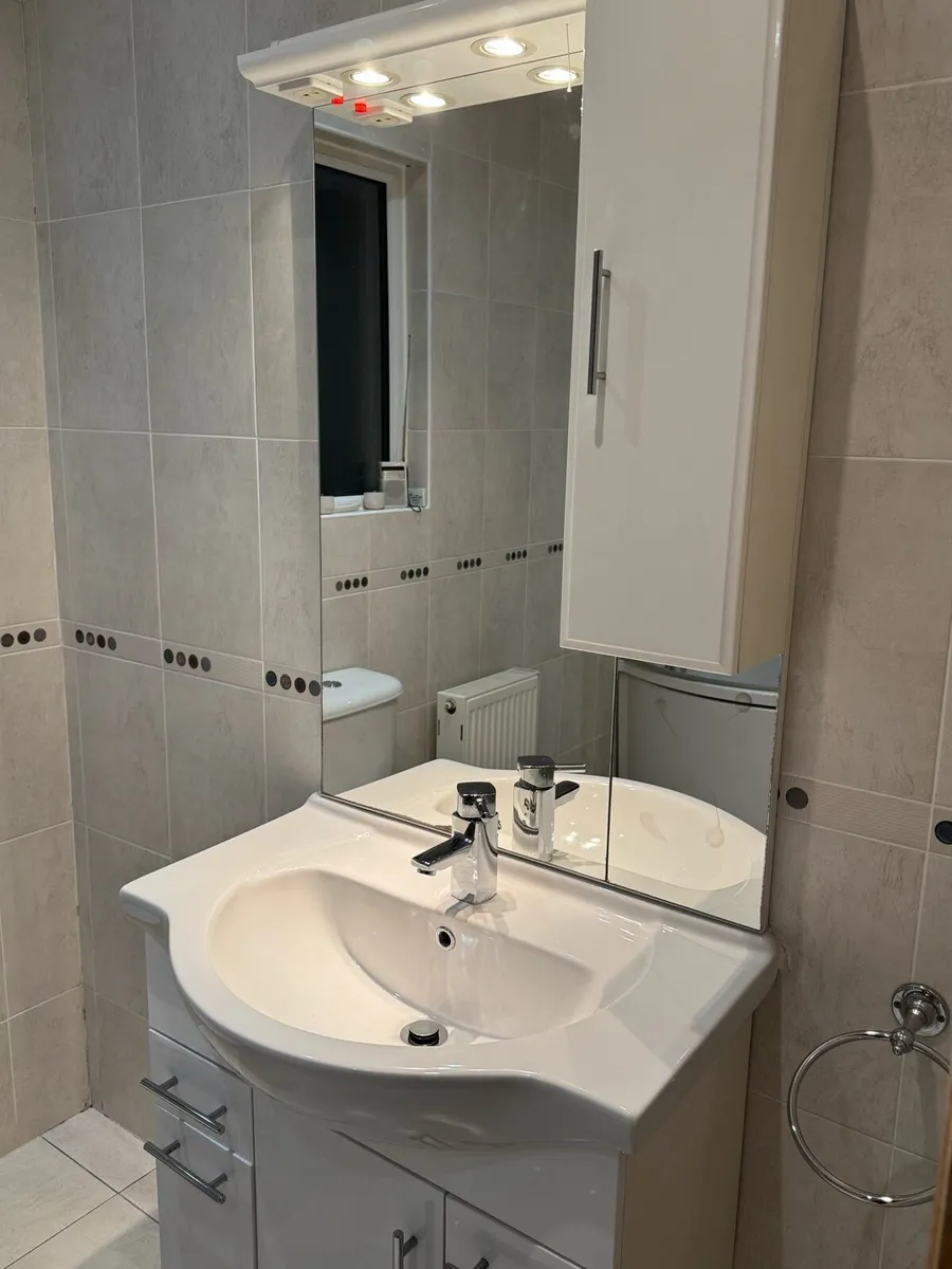 Bathroom - Image 4