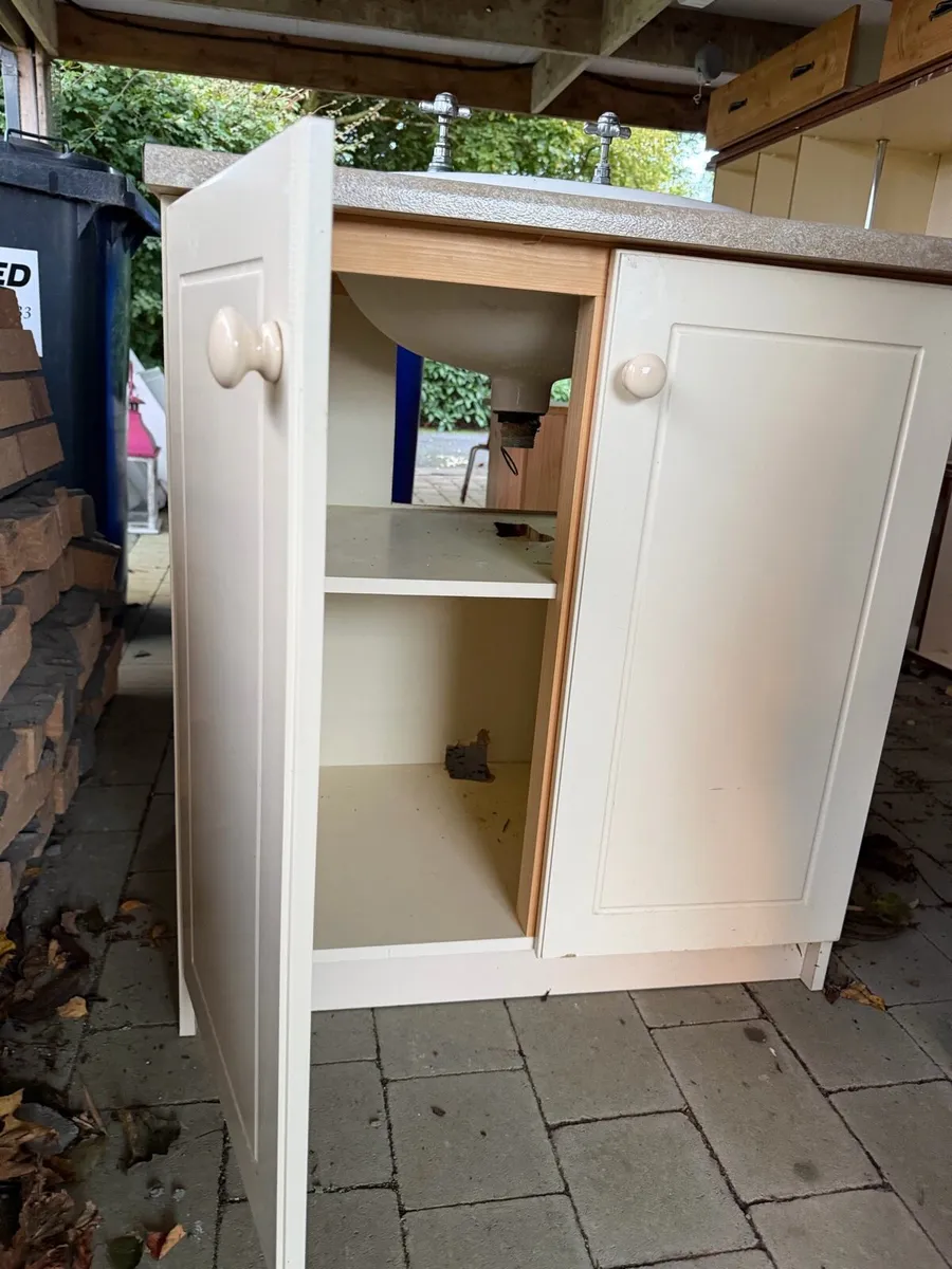 Cabinet - Image 2