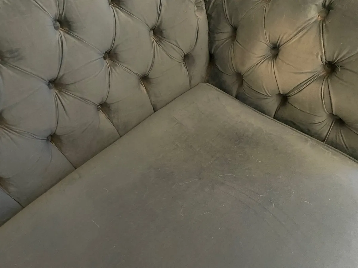 Couch - Image 4