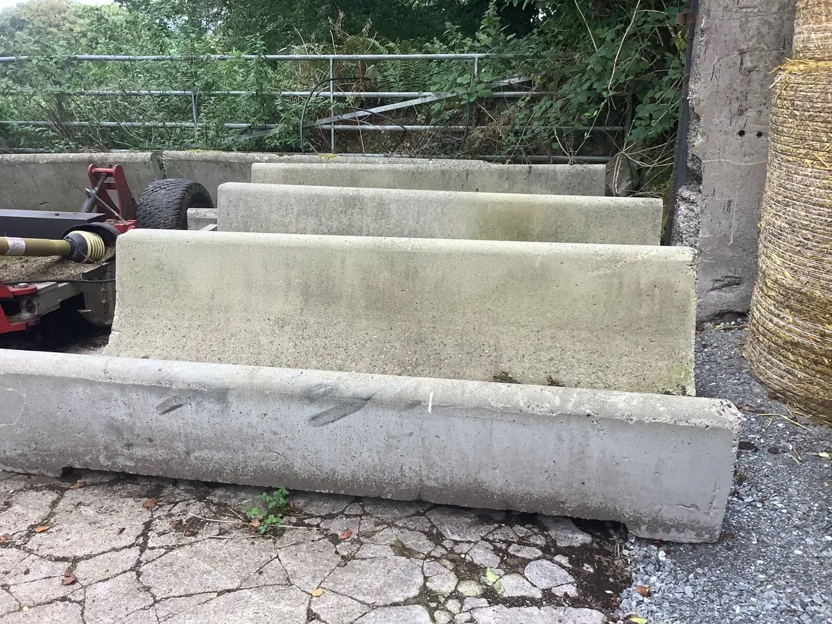 :j shape feed barrier - Image 2
