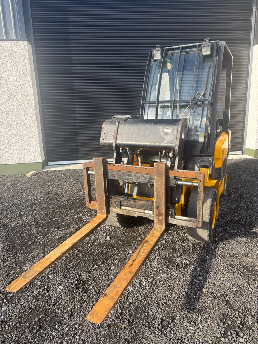 2001 JCB TLT 30D Teletruck - Image 2