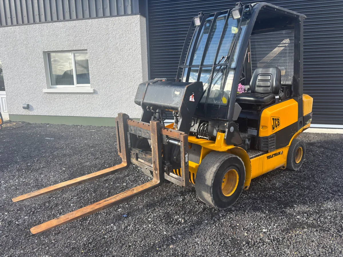 2001 JCB TLT 30D Teletruck - Image 1