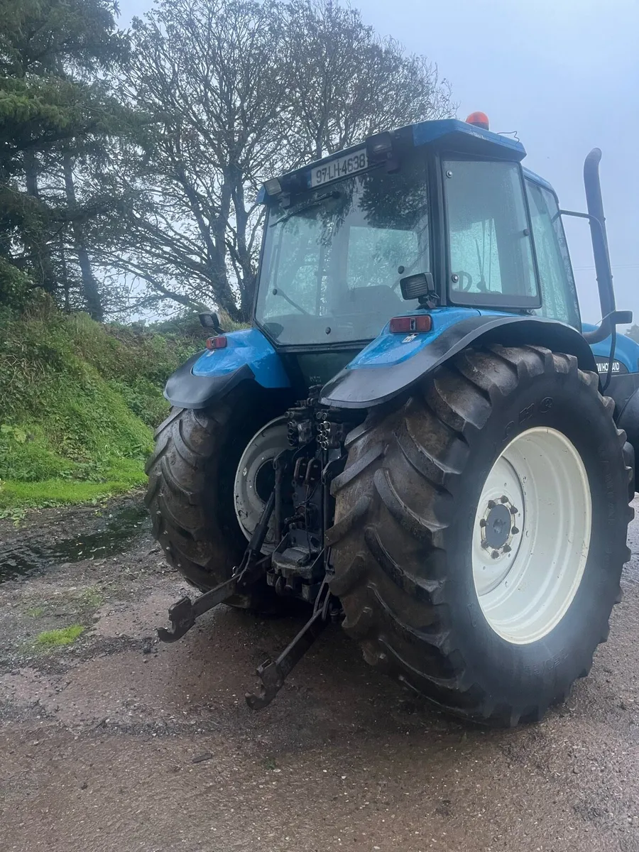 Ford 8360 - Image 2
